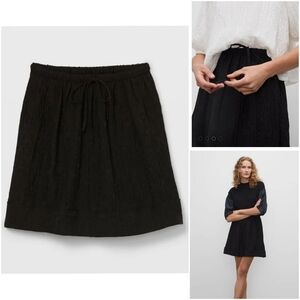 Club Monaco | Black Tiered A-Line Cloud Skirt